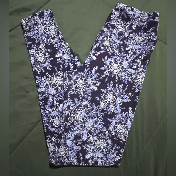 LuLaRoe Pants - JC* Lularoe Purple Floral Leggings